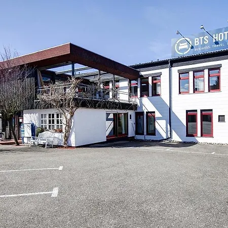 Bts-hotel Отель 3*